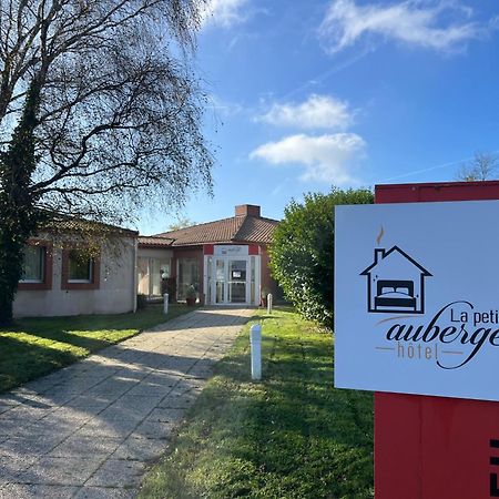 Hotel La Petite Auberge Chambretaud Екстер'єр фото